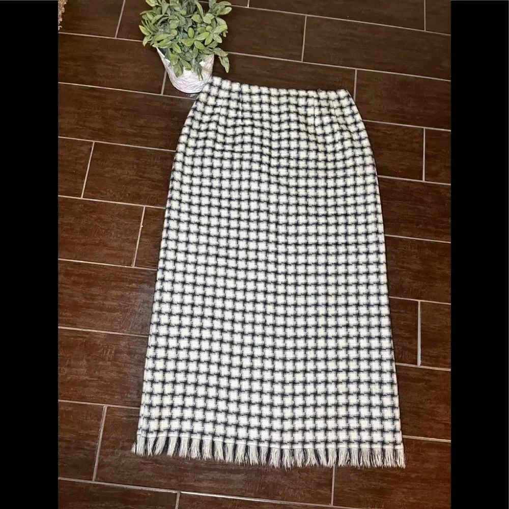 Harve Benard by Benard Holtzman ivory/black fringe hem wool long skirt sz 8
